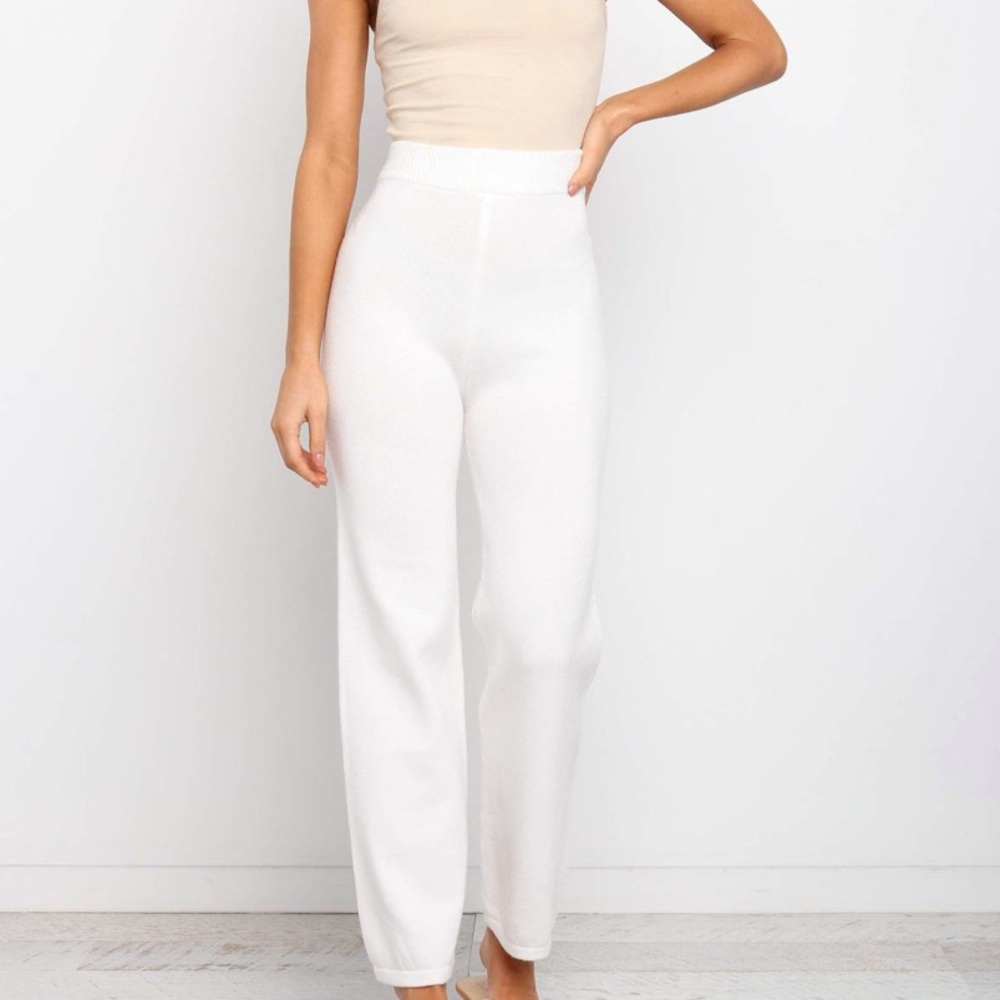 LOOKING FOR: Cobie Pant